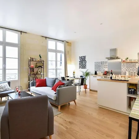 Grand 2 Pieces Entre Vieux Bordeaux Et Quais ! Apartment Exterior photo